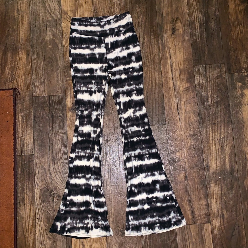 Tie Dye Wash Flare Pants